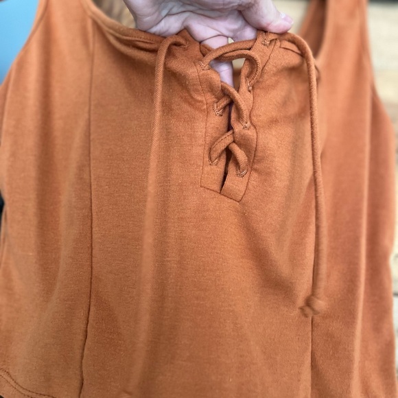 Camisole style tank size large - Picture 2 of 4